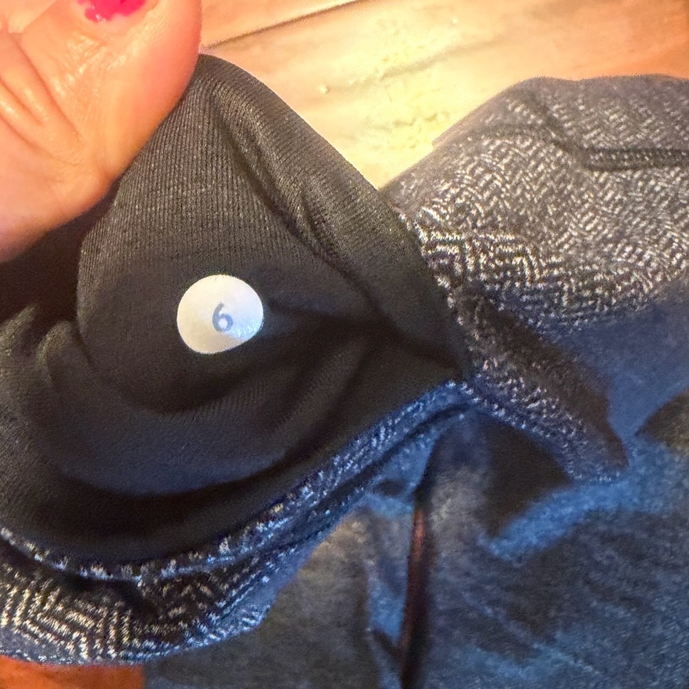 Lululemon Athletica Charcoal Leggings - Picture 3 of 4